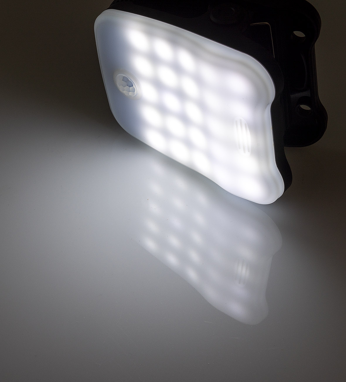 LED Solar Klemmleuchte "SWK 8020"  - Bild 3