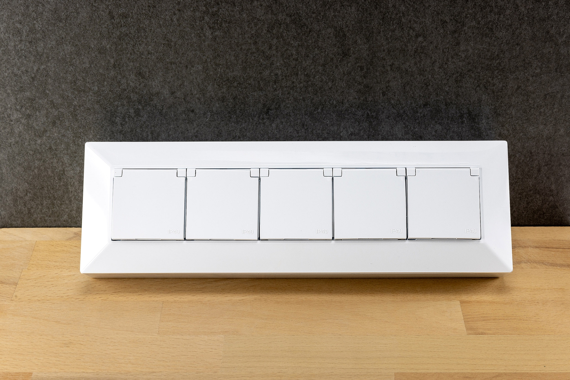4-fach Steckdosenblock, USB-A+C, weiß 250V~/ 16A, USB 3,1A, PD, mit Klappen X - Bild 4