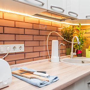 RGB LED-Stripe Set 230 Volt 5m + Controller + Netzteil - Bild 1